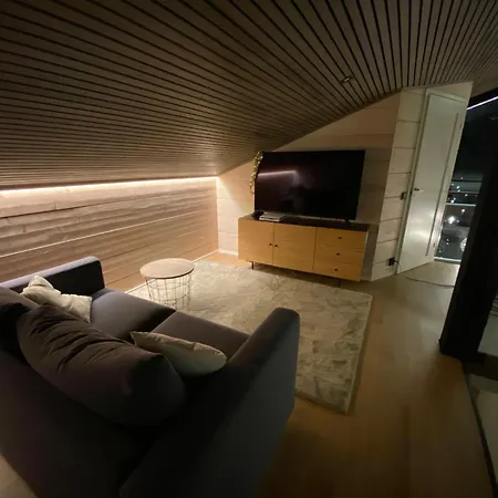 New Beautiful Loghouse Near To Levi Villa *